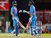 गुवाहाटी : दूसरे टी-20 मैच में आस्ट्रेलिया ने भारत को 8 विकेट से हराया