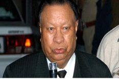 पूर्व मुख्यमंत्री लापांग को मना नहीं पा रही है कांग्रेस, राहुल की कोशिश भी बेकार