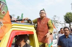 मोहनपुर सीट से 5 बार कांग्रेस के विधायक रहे रतन लाल नाथ अब भाजपा के टिकट पर लड़ रहे चुनाव