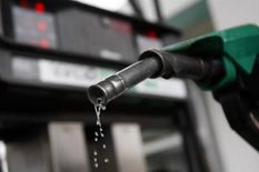 सरकार की लाख कोशिशों के बाद भी लगातार बढ़ रहे है पेट्रोल-डीजल के दाम
