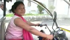 महिलाओं के लिए मिशाल है असम की ये महिला रिक्शा चालक, करती है ये भी काम