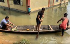 देवदूत से कम नहीं है ये आईएएस अधिकारी,बाढ़ के दौरान किया शानदार काम