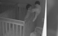 जुड़वा बच्चों के कमरे में मां ने लगावाया CCTV कैमरा, जो दिखा उसे देखकर उड़ जाएंगे होश

