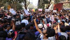 CAA विरोध: हिंसक प्रदर्शनकारियों पर गिरी गाज, 2000 से अधिक के खिलाफ मुकदमा दर्ज
