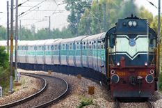 त्रिपुरा से 855 प्रवासी मजूदरों को लेकर पहुंची स्पेशल ट्रेन
