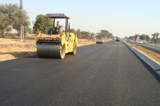 397 सड़क परियोजनाओं का काम शुरू, 10 हजार से अधिक मजदूर को मिला काम
