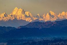 अब यहां से साफ दिख रही हिमालय पर्वत की माउंट एवरेस्ट चोटी
