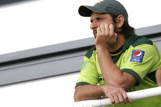 तूफानी बल्लेबाज शाहिद अफरीदी के चाहने वालों के लिए आए बेहद बुरी खबर