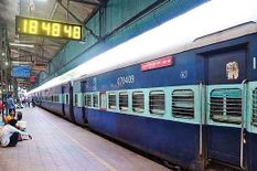 बिहार के लोगों के लिए आई अच्छी खबर, आनंद विहार से भागलपुर के लिए चली स्पेशल ट्रेन



