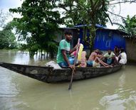 असम में बाढ़ की वजह से 34 लोगों की मौत, 2200 गांव के 16 लाख लोग प्रभावित