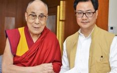 भारत-चीन विवाद के बीच केंद्रीय मंत्री रिजिजू ने दलाई लामा को दी जन्मदिन की बधाई, शेयर की तस्वीर

