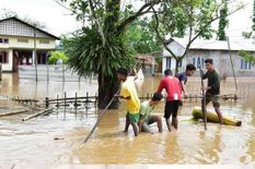 बाढ़ ने मचाया कोहराम, अबतक 97 लोगों की मौत, 40 लाख लोग प्रभावित

