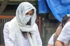 सुशांत सिंह मामलाः रिया चक्रवर्ती ने वकील ने किया ऐसा सनसनीखेज खुलासा