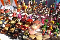 PM मोदी का बड़ा ऐलान, देशवासी केवल स्वदेशी खिलौने खरी