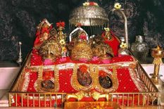 वैष्णो देवी के भक्तों के लिए बड़ी खुशखबरी, अब घर पर पहुंचेगा प्रसाद