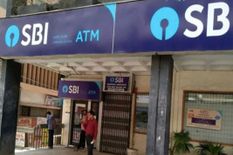 SBI ने बदले ATM से Cash निकालने के नियम, जानिए अब कैसे मिलेंगे पैसे