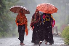 बंगाल की खाड़ी में उठ रहा तूफान, इन राज्यों में होगी बारिश
