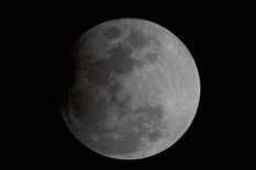 NASA ने खोला चांद और पानी को को लेकर 11 साल पुराना राज, जानकर रह जाएंगे हैरान
