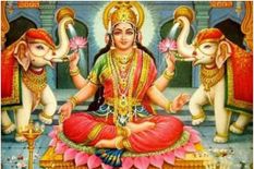 दीपावली के दिन स्थिर लग्न में करें महालक्ष्मी पूजन, कोई  नहीं रोक सकता करोड़पति बनने से 