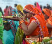 छठ पूजा के लिए असम और ओड़िशा से आए हैं सौगात, बाजारों में हो रही तैयारी

