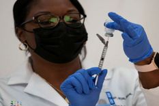 छत्तीसगढ़ सरकार ने की घोषणा, 18 साल से ऊपर के हर शख्स को फ्री में लगेगी कोरोना वैक्सीन

