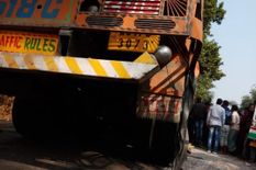 राष्ट्रीय राजमार्ग-17 पर बस और ट्रक की भयंकर टक्कर में 7 की मौत, 20 घायल
