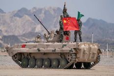 LAC पर बढ़ सकता है भारत-चीन विवाद, दुश्मन ने भारतीय चौकियों के सामने तैनात किए टैंक

