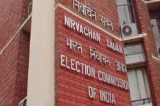 चुनाव आयोग ने की असम में चुनाव तैयारियों की समीक्षा, होने वाली है कांटे की टक्कर 
