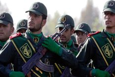पाकिस्‍तान पर अब ईरान ने किया सर्जिकल स्ट्राइक, अपने 2 अगवा सैनिकों को छुड़ाया