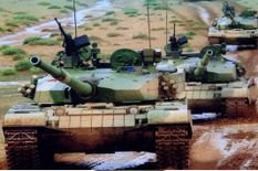 युद्ध के मूड में आया चीन, लद्दाख में तैनात किया सबसे घातक टैंक, भारत के टी-90 से होगी टक्‍कर
