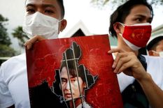 ट्रेड यूनियन नेता डॉ. मियो ऐ, प्रमुख विरोधी सैन्य अभियान नेता वाई मो निंग को म्यांमार में किया गिरफ्तार 
