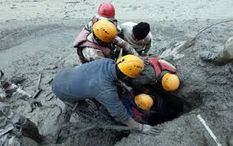 उत्तराखंड ग्लेश्यिर तांडवः 25 लोगों को किया रैसक्यू, 203 अभी भी लापता, किसी कारण फटा ग्लेशियर पता लगाएंगे ISRO के साइंटिस्ट- सीएम त्रिवेंद सिंह 