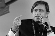 Shashi Tharoor का नया शब्द 'फ्लॉकीनॉकिनीहिलिपिलिफिकेशन', जानें क्या है मतलब