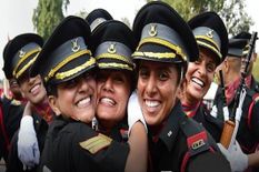 महिलाओं के लिए सुप्रीम कोर्ट का बड़ा फैसला! सेना में दी परमानेंट कमीशन की इजाजत