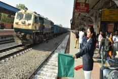 रेलवे का बड़ा तोहफा, 1 अप्रैल से शुरू हो रही हैं ये अनरिजर्व स्पेशल मेल/एक्सप्रेस ट्रेनें
