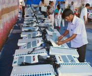 Assam Assembly election: BJP विधायक की कार में EVM पाए जाने पर ECI ने 4 मतदान अधिकारियों को किया सस्पेंड