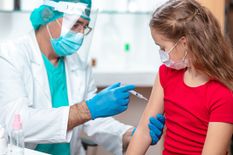 खुशखबरी! बच्‍चों के लिए भी जल्‍द आ रहा कोरोना का टीका, Pfizer ने शुरू किया ट्रायल