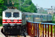 त्यौहारी सीजन में रेलवे ने आम जनता को दिया बड़ा तोहफा, 5 ट्रेनों की सेवाओं में किया विस्तार