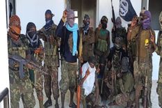 ISIS का खूनी खेल: 50 लोगों का सिर कलम कर अफ्रीकी शहर पर किया कब्जा