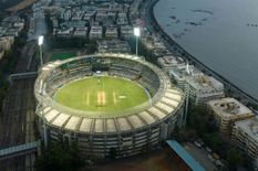 IPL पर मंडराया खतरा: मुंबई के वानखेेड़े स्टेडियम के कर्मचारी कोरोना संक्रमित