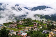 Uttarakhand Tours and Travels : धार्मिक यात्रा पर जाने  कर रहें है प्लान, तो एक बार जरूर जाएं पीपलकोटी 