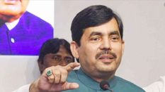 West Bengal Election 2021: तीसरे चरण के चुनाव के लिए प्रचार रोका तो धरने पर बैठ गए BJP नेता शाहनवाज हुसैन