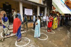 Assam : वोटर लिस्ट में थे सिर्फ 90 नाम, वोट पड़ गए 171, 5 अधिकारी सस्पेंड