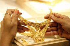 Akshaya Tritiya: जानिए कब है अक्षय तृतीया, सोना खरीदना होता है अच्छा