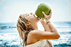 गर्मी दूर करते हैं नारियल पानी, अंदरूनी ताकता देता है नारियल पानी