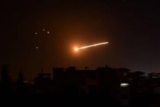 Missile attack on Syria : इजराइल ने किया सीरिया पर मिसाइल हमला,  किसी के हताहत होने की खबर नहीं : समाचार एजेंसी सना