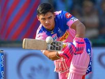 IPL 2021: राजस्थान की हार के बाद खुद से नाराज हैं रियान पराग, लिखी ऐसी पोस्ट



