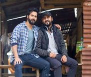 अरुणाचल प्रदेश में Varun Dhawan ने किया रैपअप, शेयर की ‘भेडिया’ के सेट से निर्देशक के साथ की तस्वीरें



