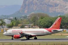 Corona Cases in India : बढ़ते मामलों के चलते अंतरराष्ट्रीय उड़ानें 31 मई तक सस्पेंड 
