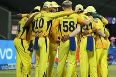 IPL 2021 पर कोरोना का साया, कोलकाता के Varun Chakraborty के बाद चेन्नई सुपर किंग्स के तीन मेंबर निकले Corona positive